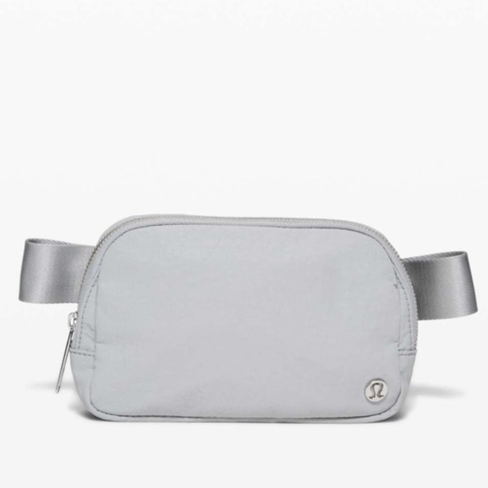 Lululemon Everywhere Belt Bag Silver